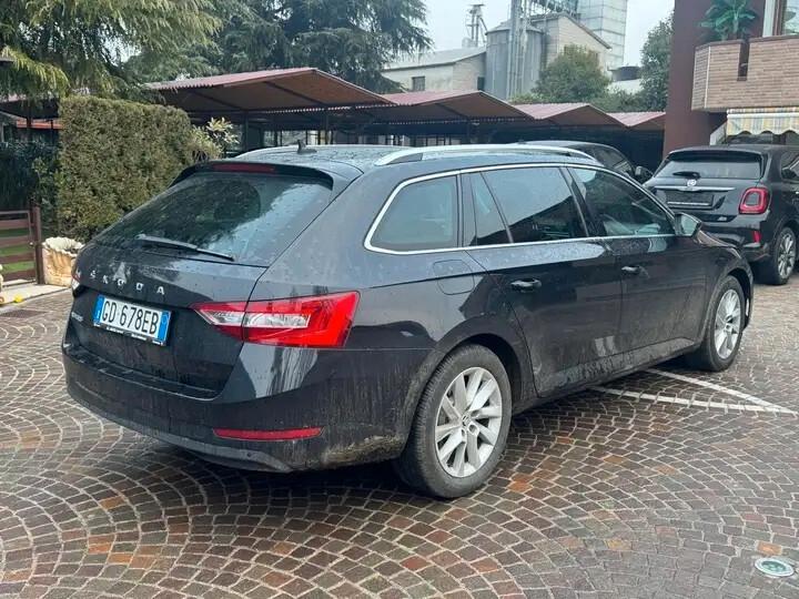 Skoda Superb 2.0 TDI EVO 122 CV SCR DSG Wagon Style