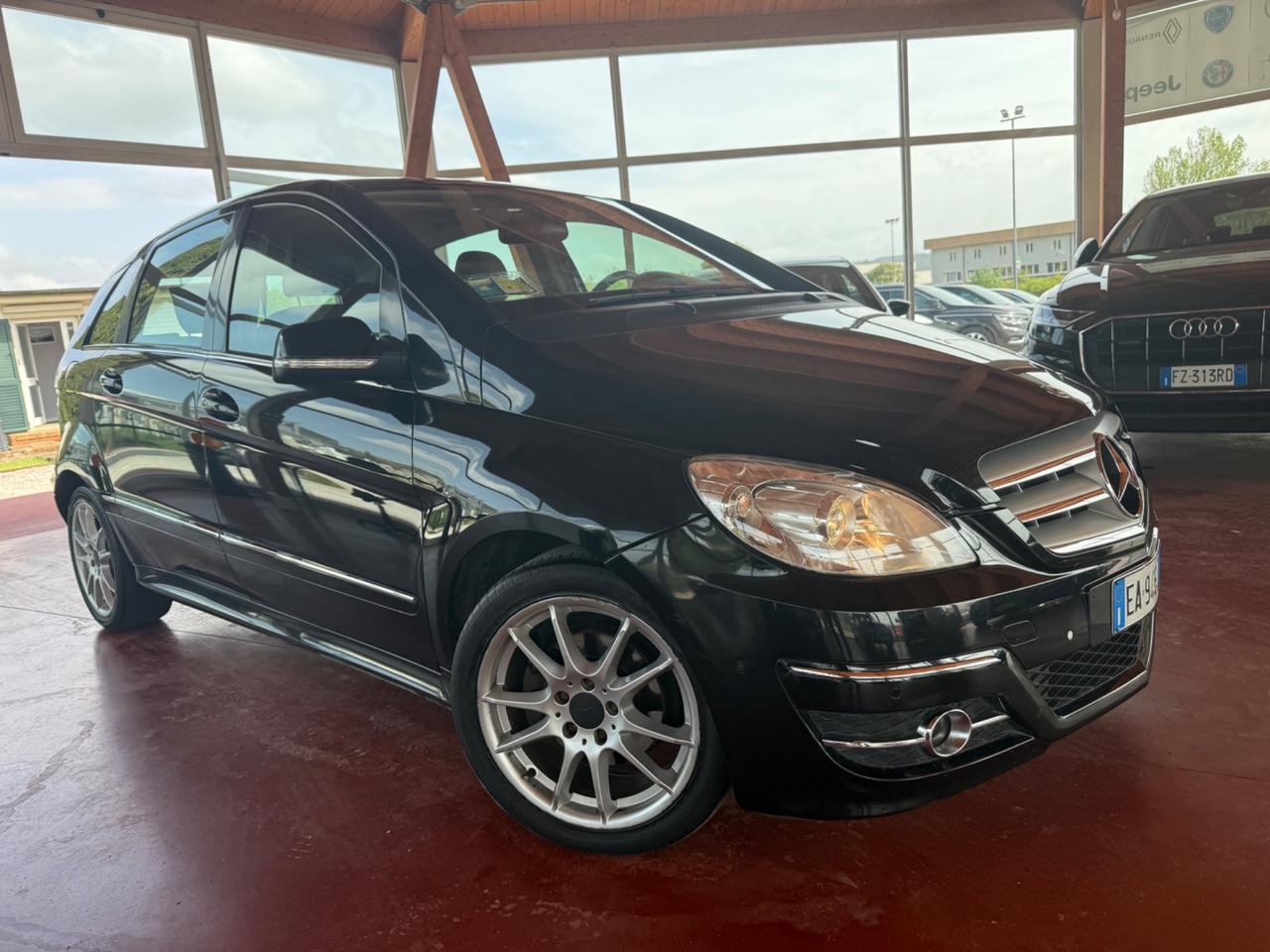 Mercedes-benz B 180 2.0 Diesel - Neopatentati - Gancio Traino