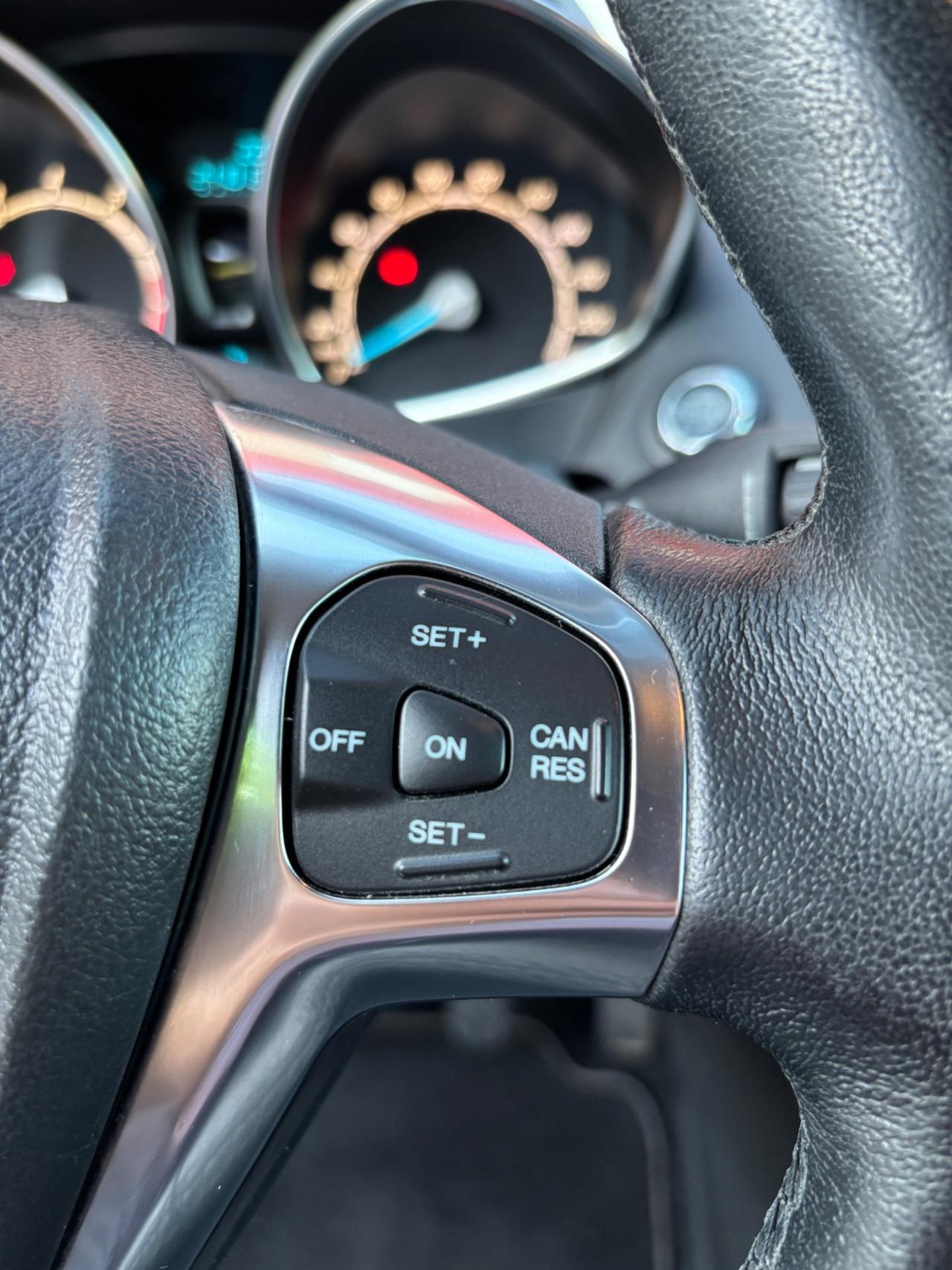 Ford B-Max 1.4 GPL Titanium