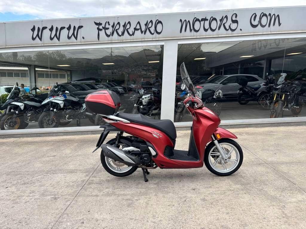 Honda SH 350 2021 / KM 26.000 Tuo a solo 36 Euro al mese
