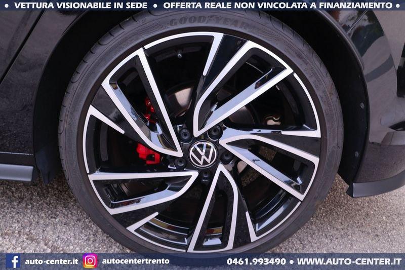 Volkswagen Golf 8 GTD DSG 2.0 TDI 200CV 19 IQ.LIGHT LED