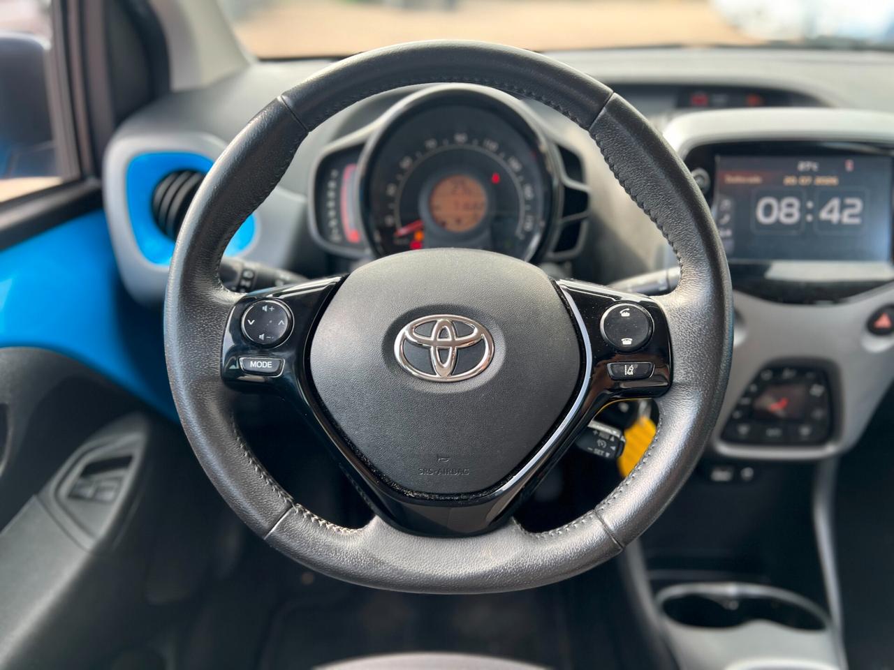 Toyota Aygo Connect 1.0 VVT-i 72 CV 5 porte x-clusiv