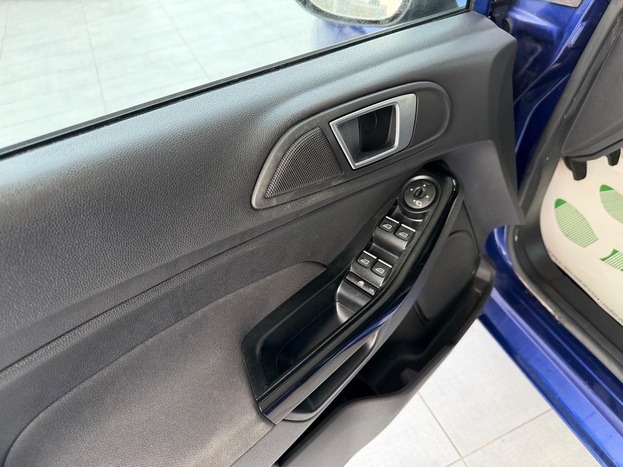 Ford Fiesta 1.2 60CV 5 porte Titanium