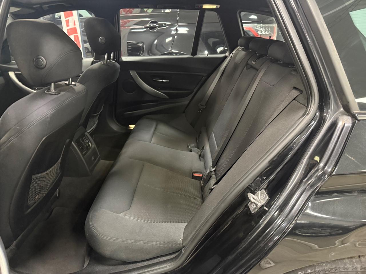 Bmw 318 318d Touring Business aut. *Tetto Apribile 143CV