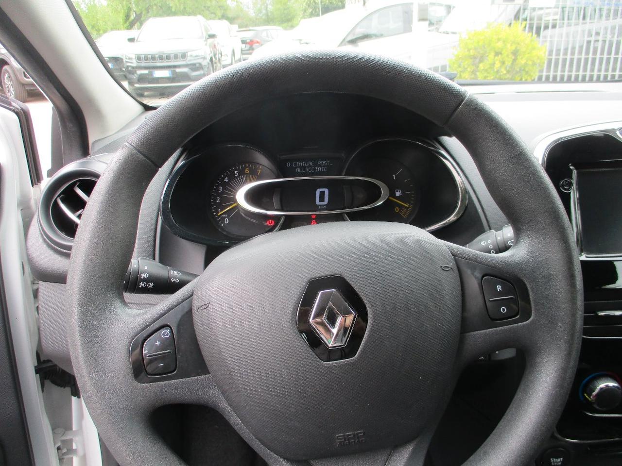 Renault Clio 5 Porte Clio 5p 1.2 Live 75cv - Ok Neopat./Navi/Bluetooth