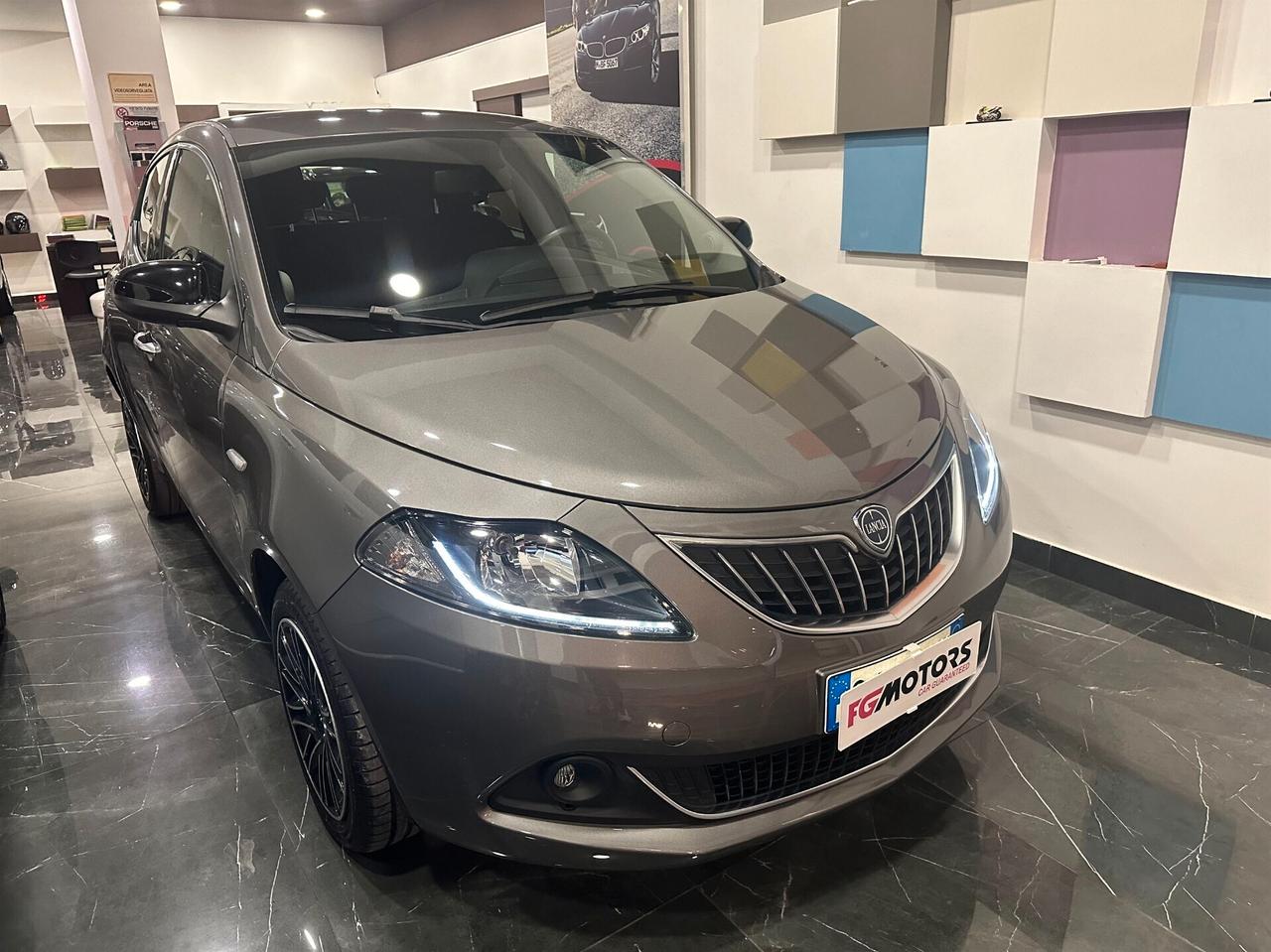 Lancia Ypsilon 1.0 FireFly 5 porte S&S Hybryd Gold