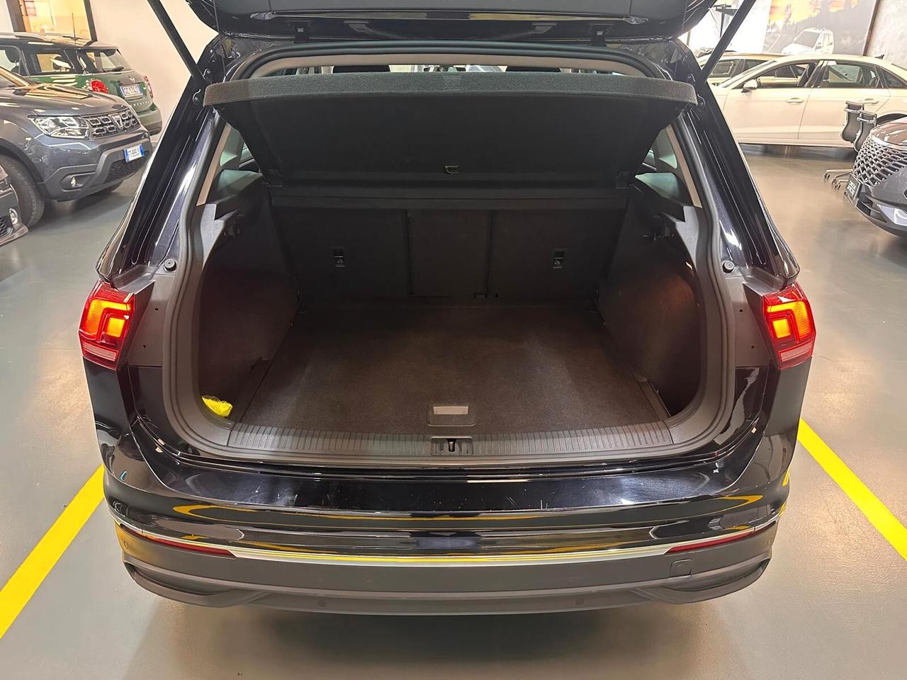 Volkswagen Tiguan 1.5 tsi Life 130cv * IVA ESPOSTA *