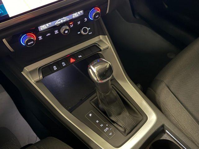 AUDI Q3 35 TDI quattro Business