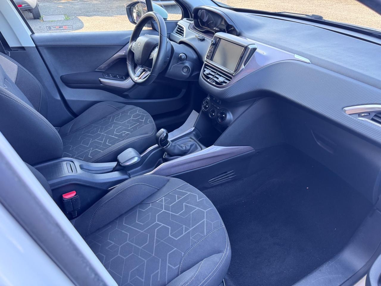 Peugeot 2008 1.2 Active