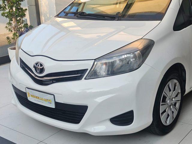 TOYOTA Yaris 1.0 5 porte Lounge gpl