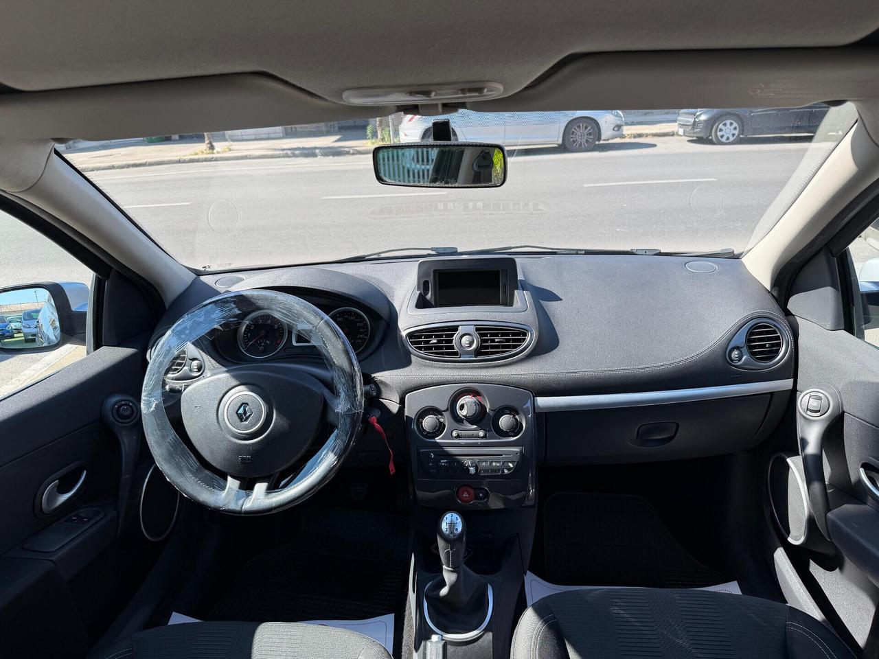 Renault Clio 1.2 16V 5 porte Dynamique