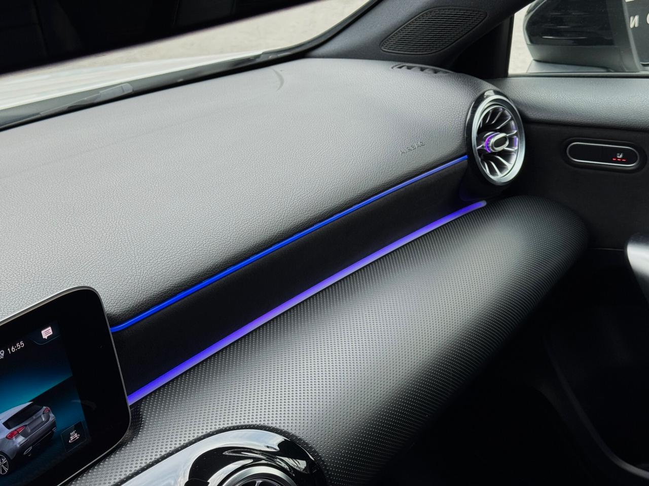 Mercedes-Benz A 180 d Premium AMG TETTO PACK LUCI