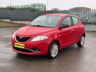 Lancia Ypsilon 1.2 69 CV 5 porte Platinum
