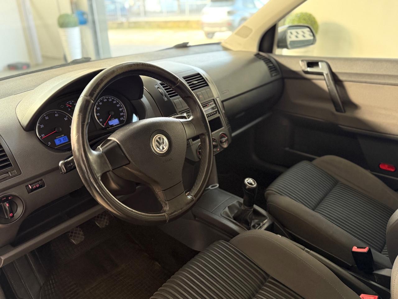 Volkswagen Polo 1.4/80CV 16V 5p. Sportline