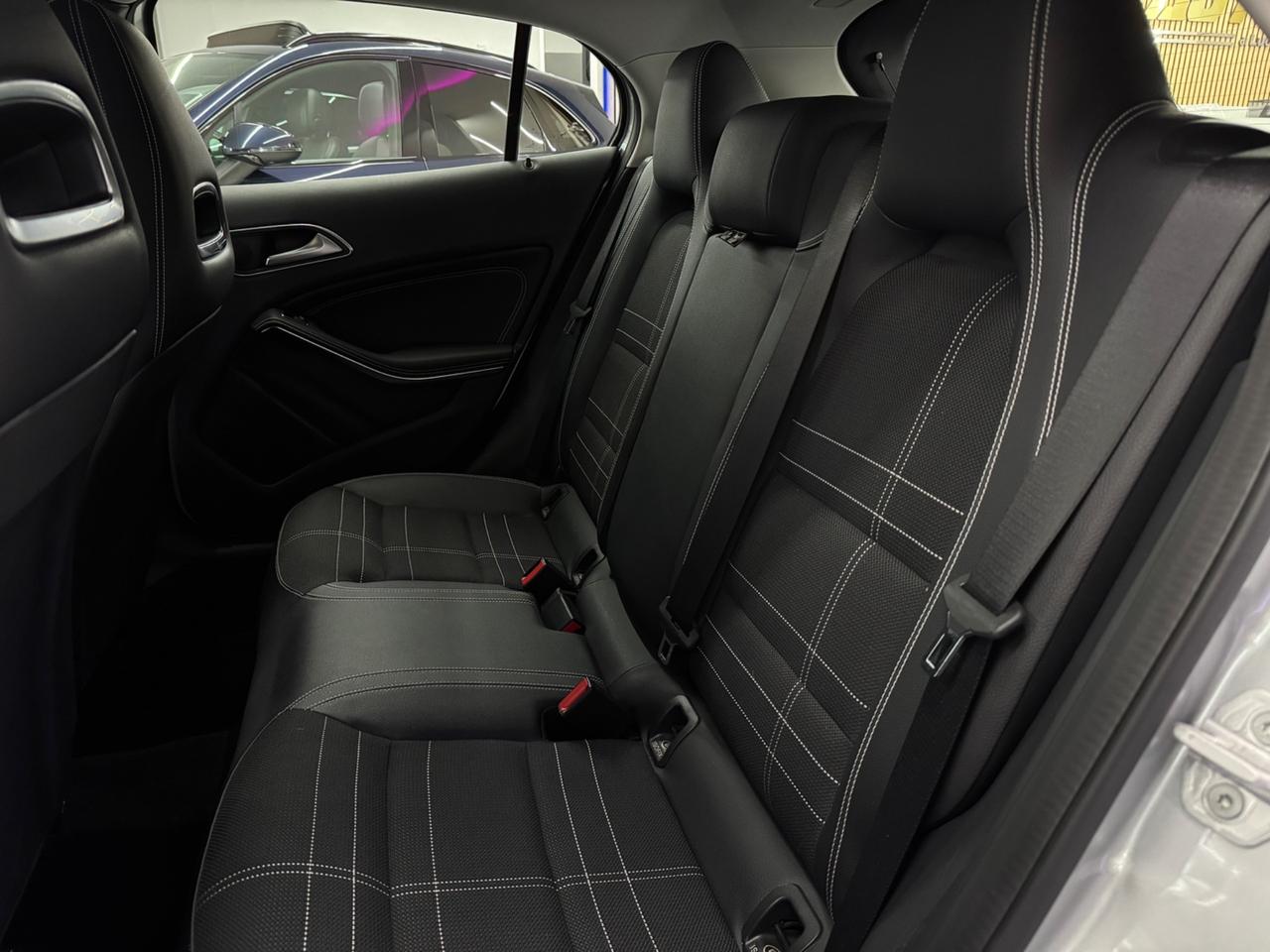 Mercedes-benz GLA 180d Automatic Premium