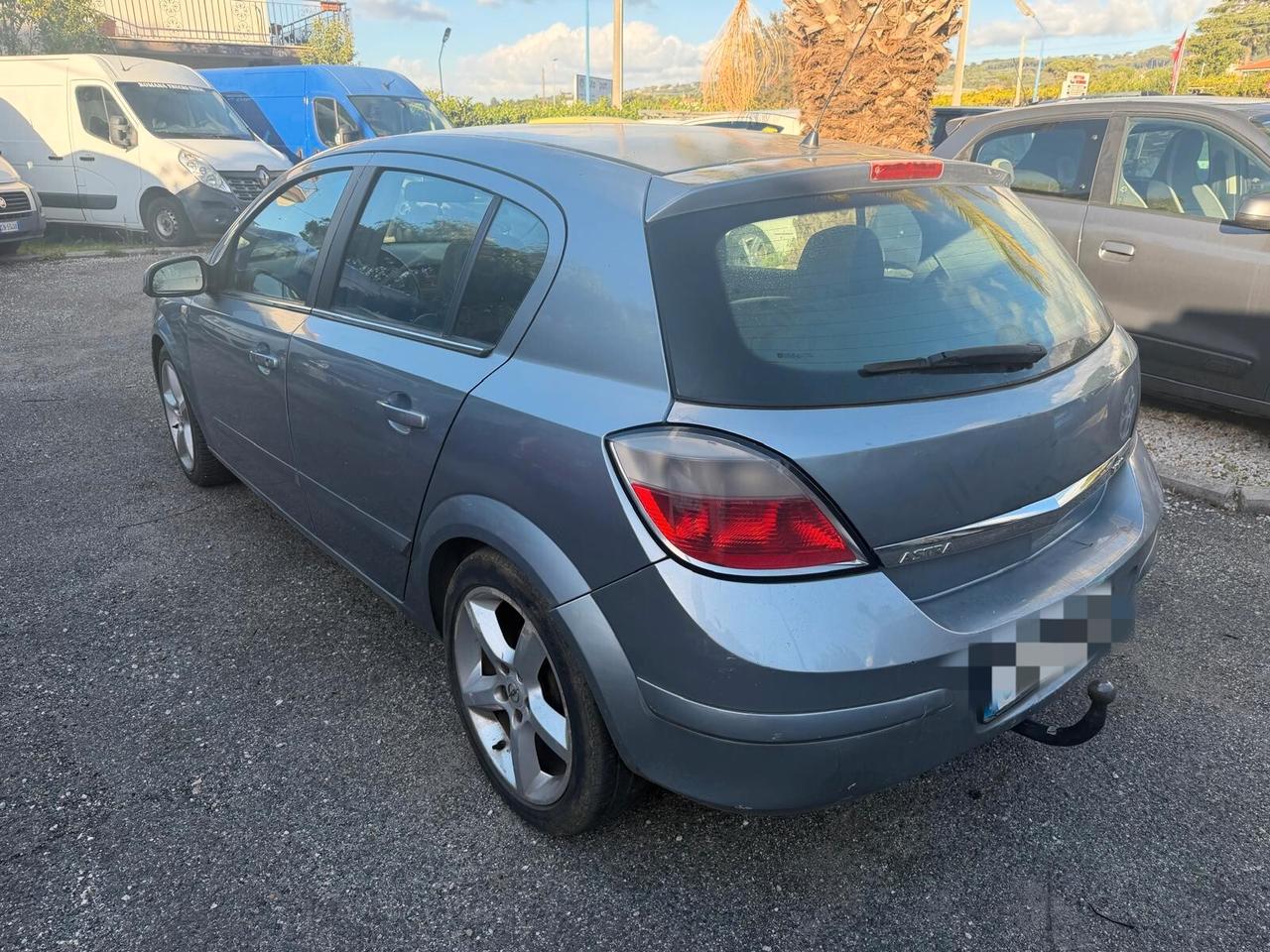 Opel Astra Gancio traino