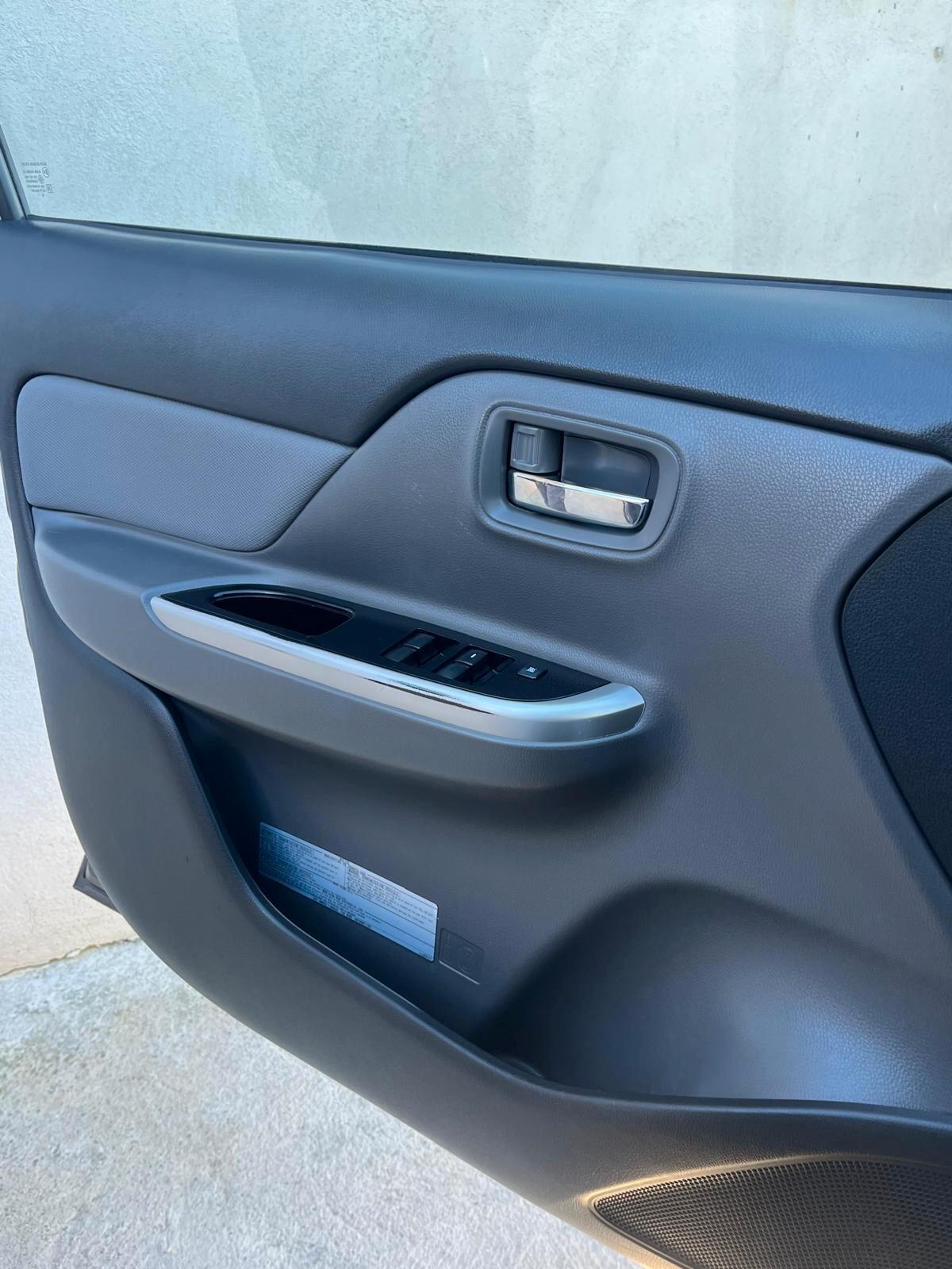 Mitsubishi L200 2.4 DI-D/181CV Double Cab Intense Hp Mivec