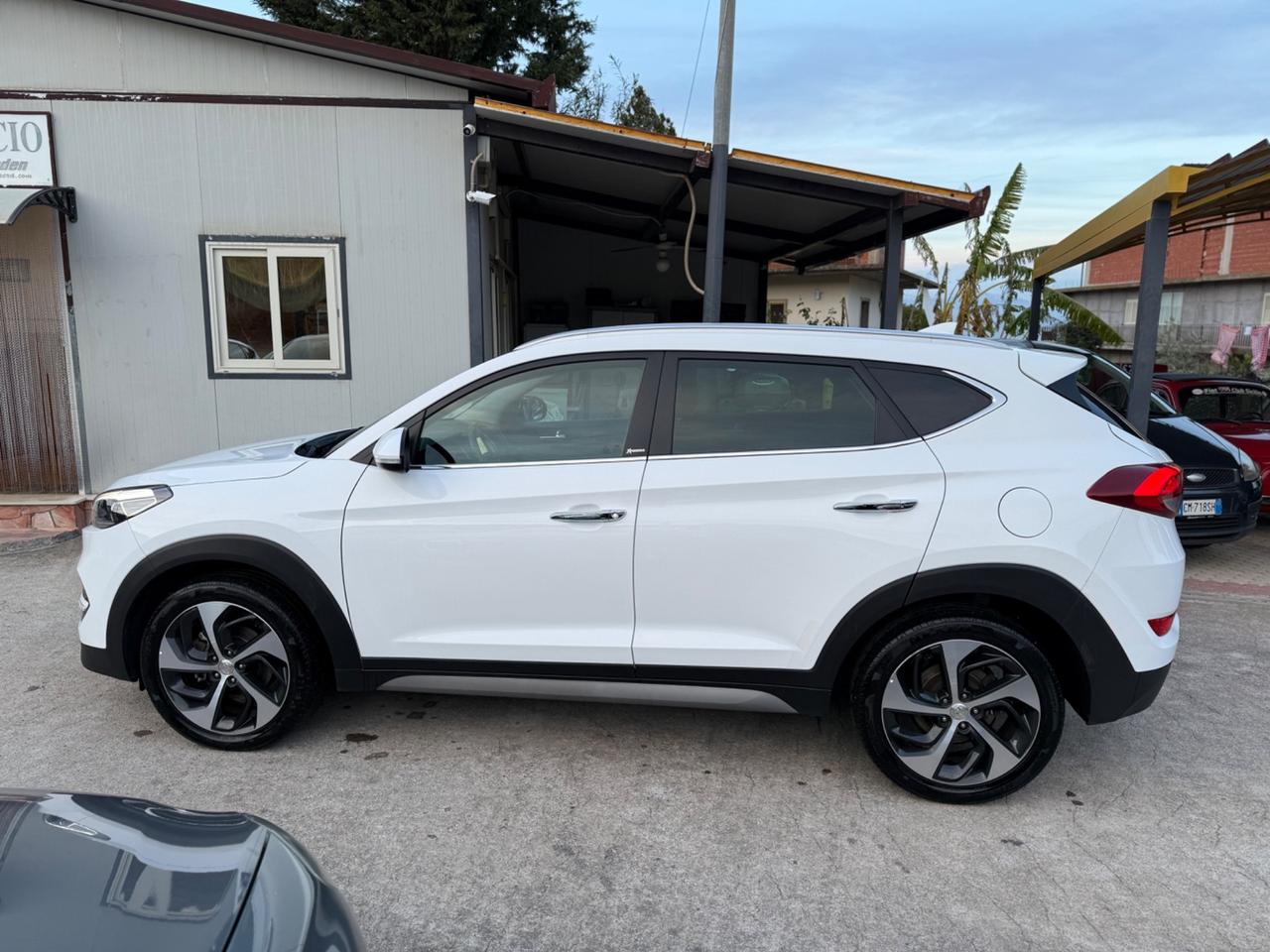 Hyundai Tucson 1.7 CRDi XPossible KM CERTIF.