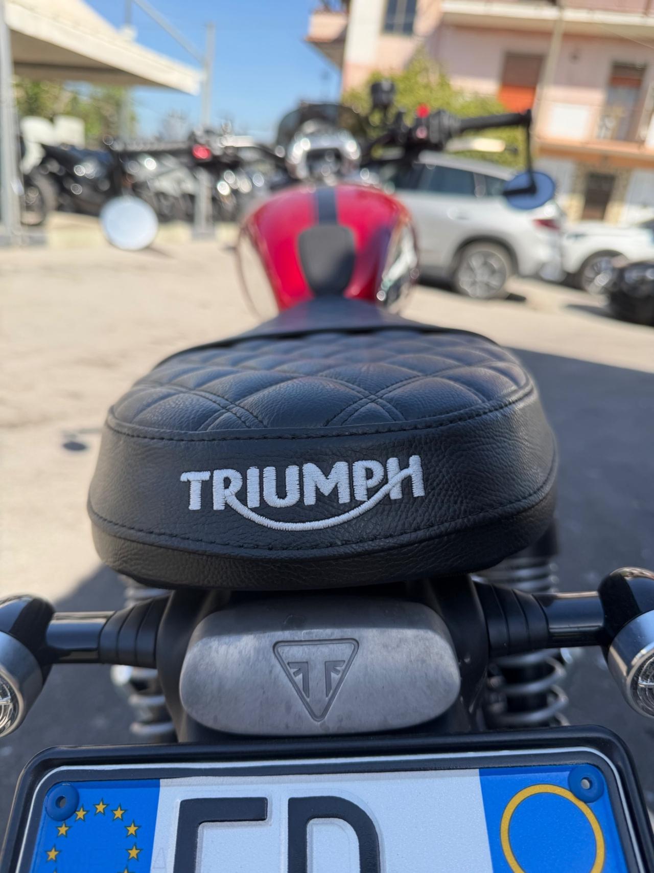 Triumph Speed Twin 900 Crome edition