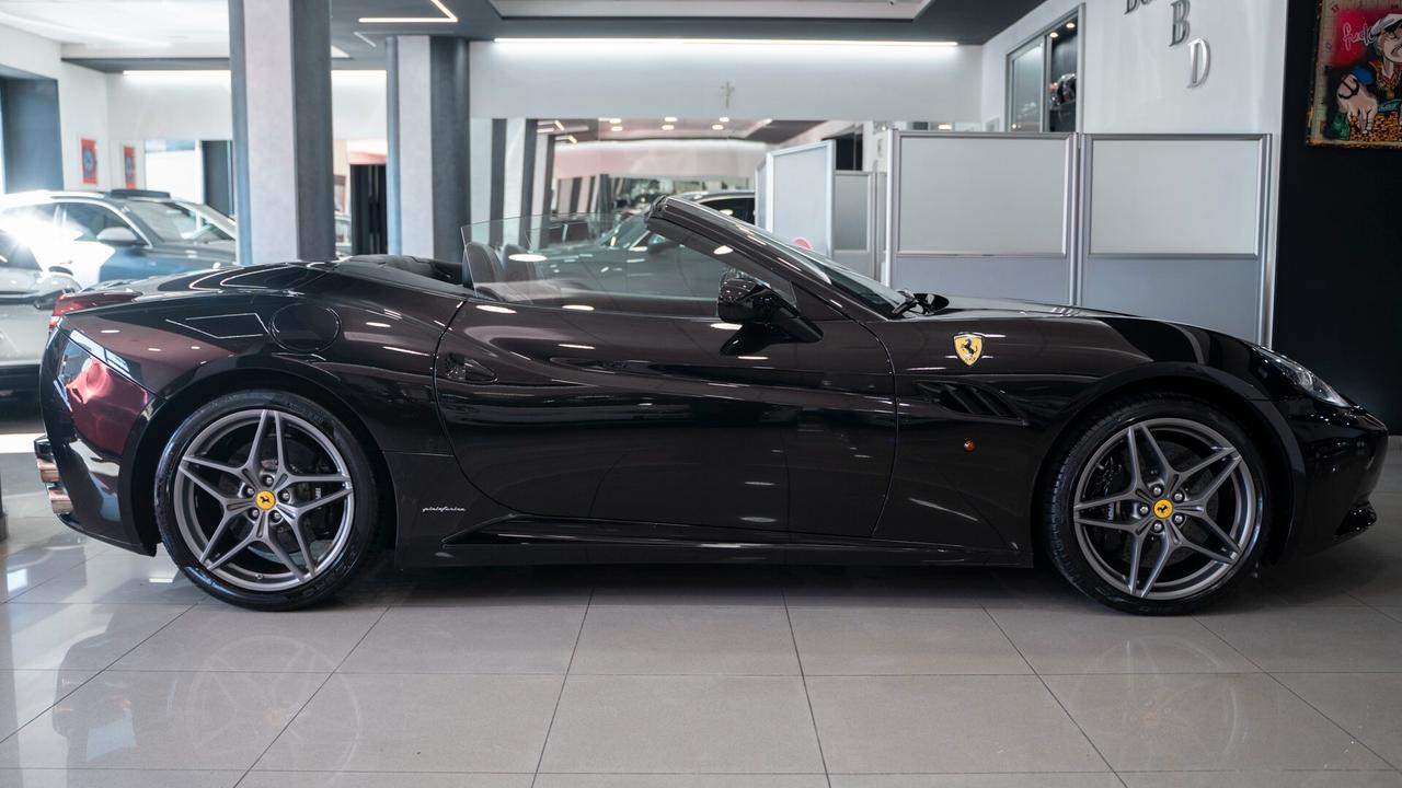Ferrari California 4.3 DCT CABRIO CARBOCERAMIC 20" *SERVICE FERRARI*