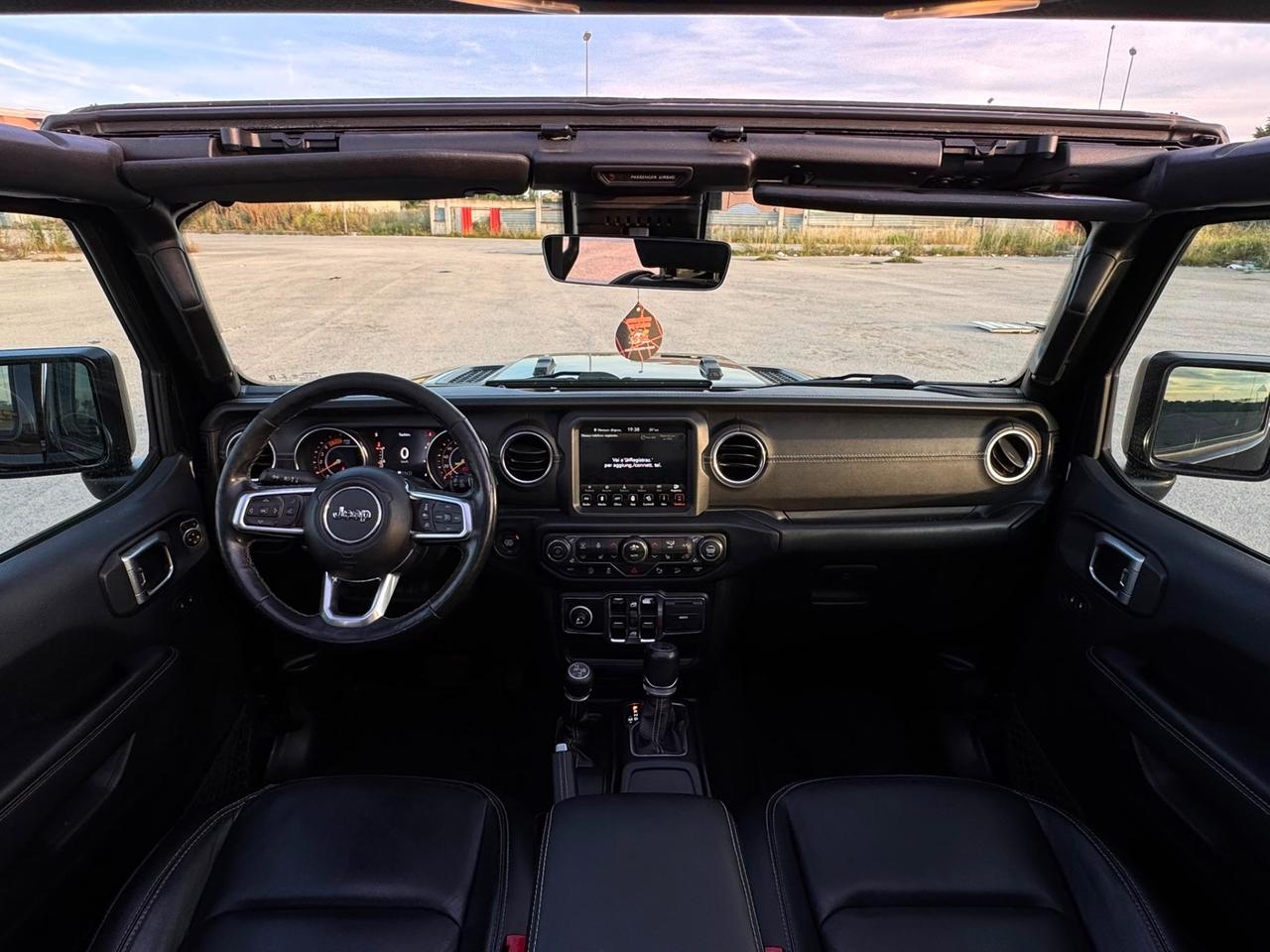 Jeep Wrangler Unlimited 2.2 Mjt II Sahara