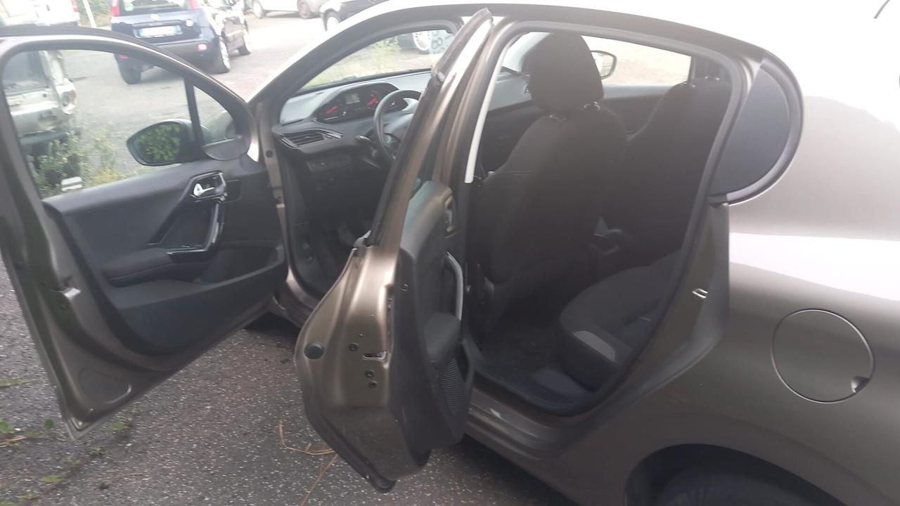 Peugeot 208 PureTech 82 5 porte Active