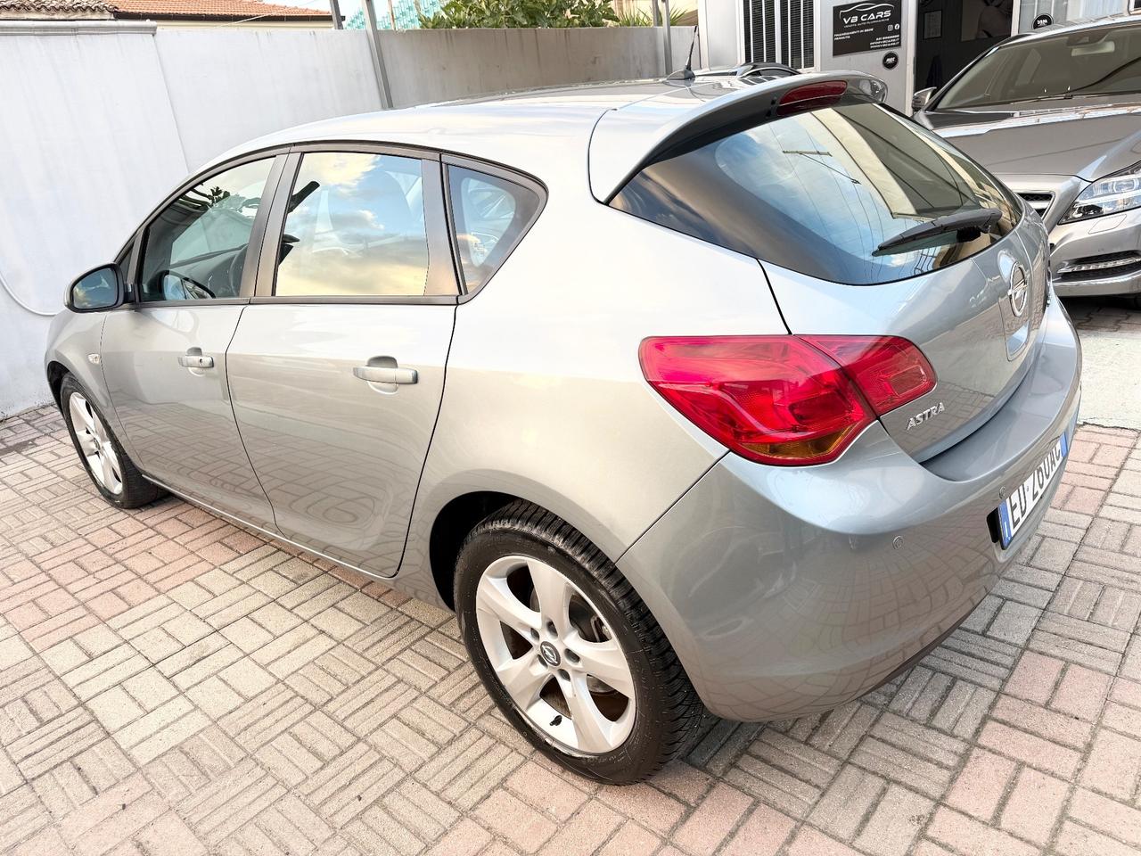 Opel Astra 1.7 CDTI Elective