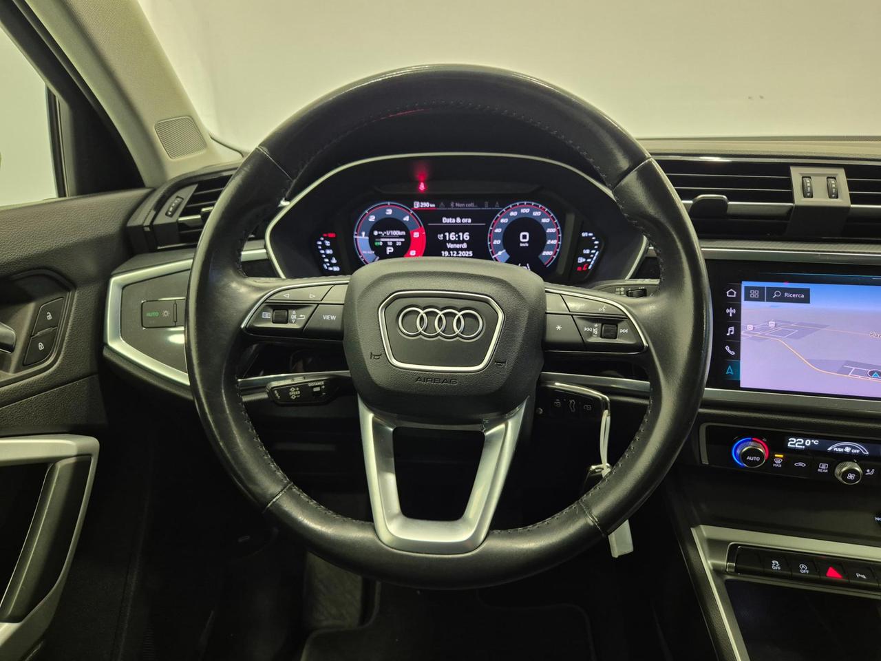 Audi Q3 35 2.0 tdi Business s-tronic - Cruise/Lim - Sens. Park.