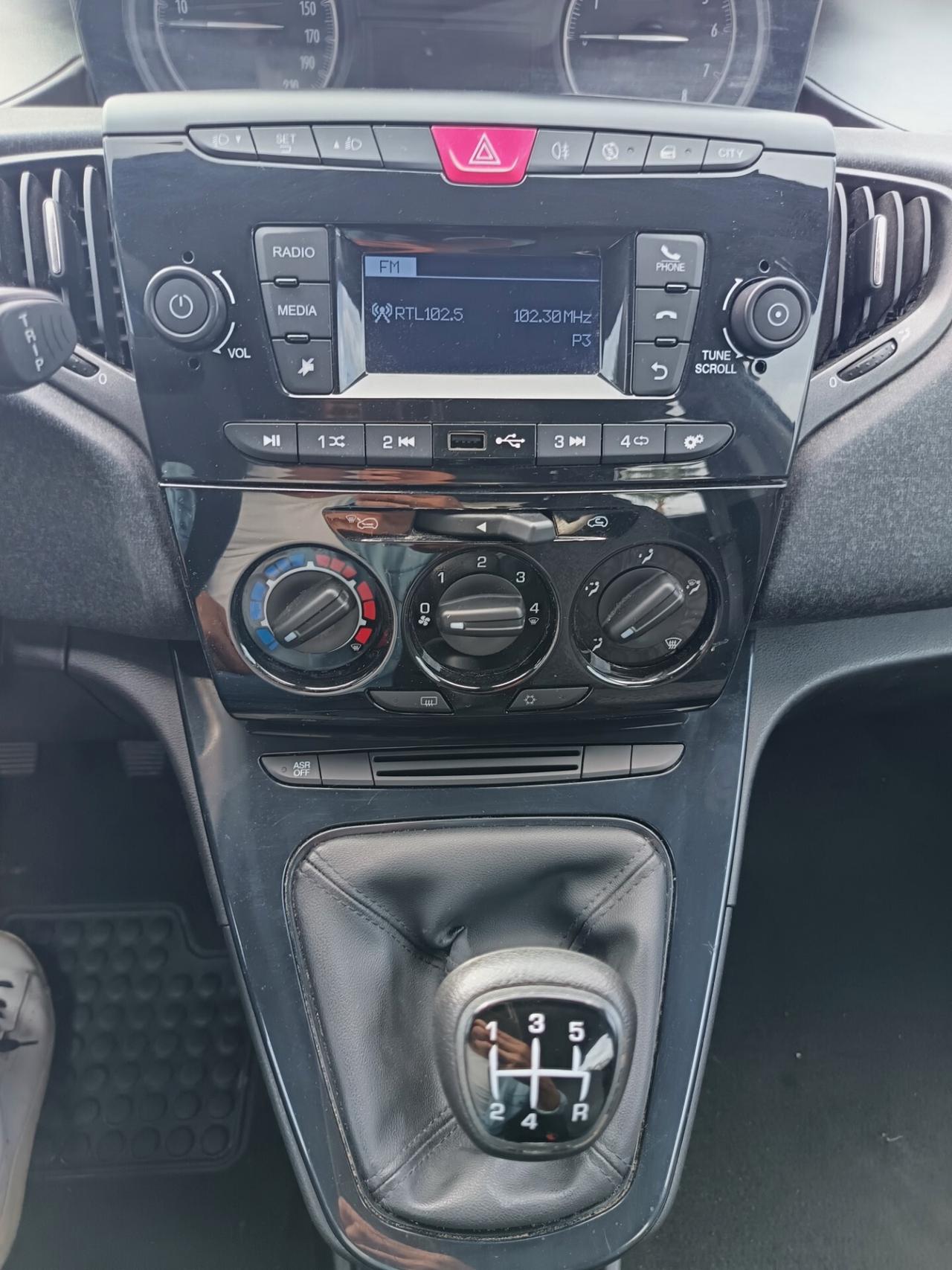 Lancia Ypsilon 1.2 69 CV 5 porte S&S Elefantino Blu