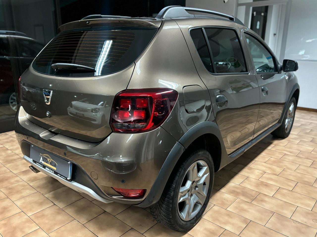 Dacia Sandero Stepway 0.9 tce turbo Gpl s*