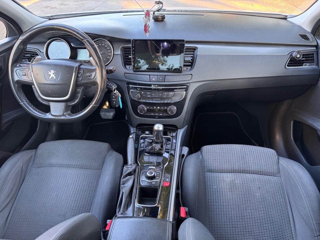 Peugeot 5008 1.6 e-HDi 115CV S&S garanzia 12 mesi