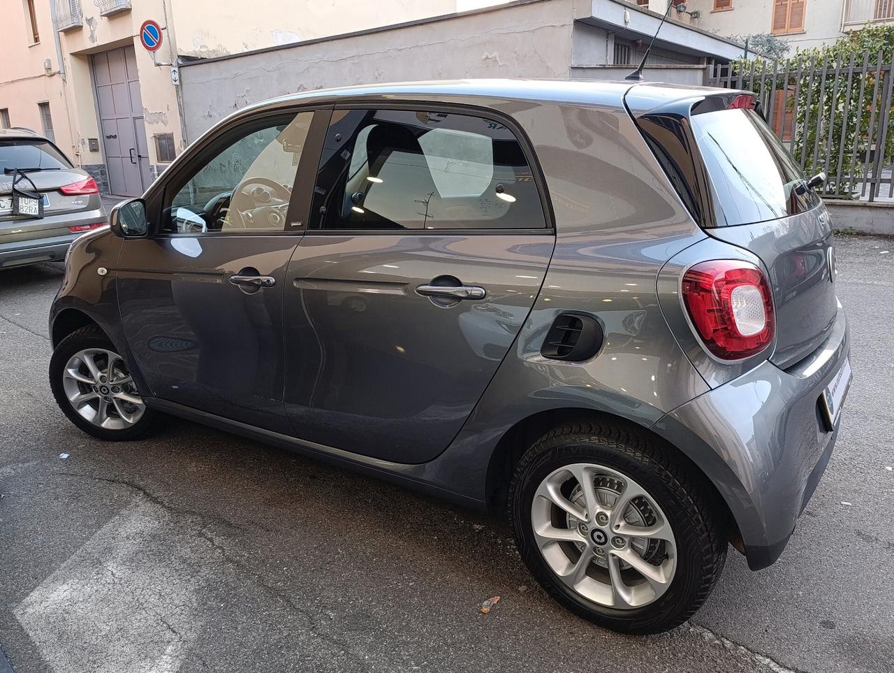 Smart ForFour 90 0.9 Turbo twinamic Passion Grey km 27.540