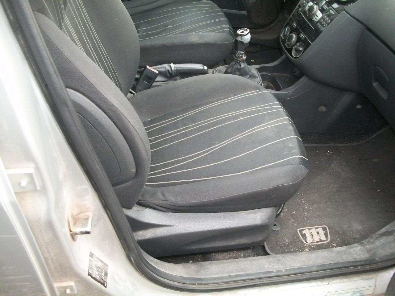 Opel Corsa DEL 23/03/2010 05 PORTE 1.3 CDTI KW 55 HP 75 MULTIGET KM 216900