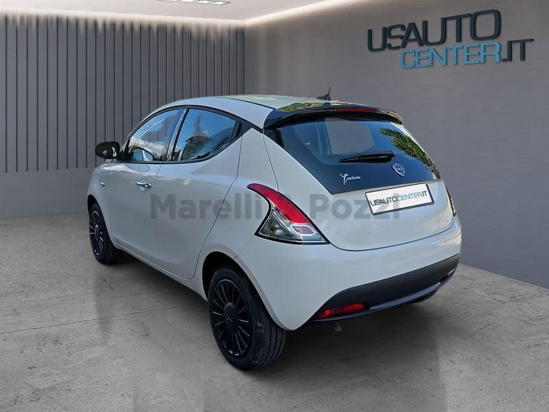 Lancia Ypsilon Ypsilon 1.0 FireFly 5 porte S&S Hybrid Silver