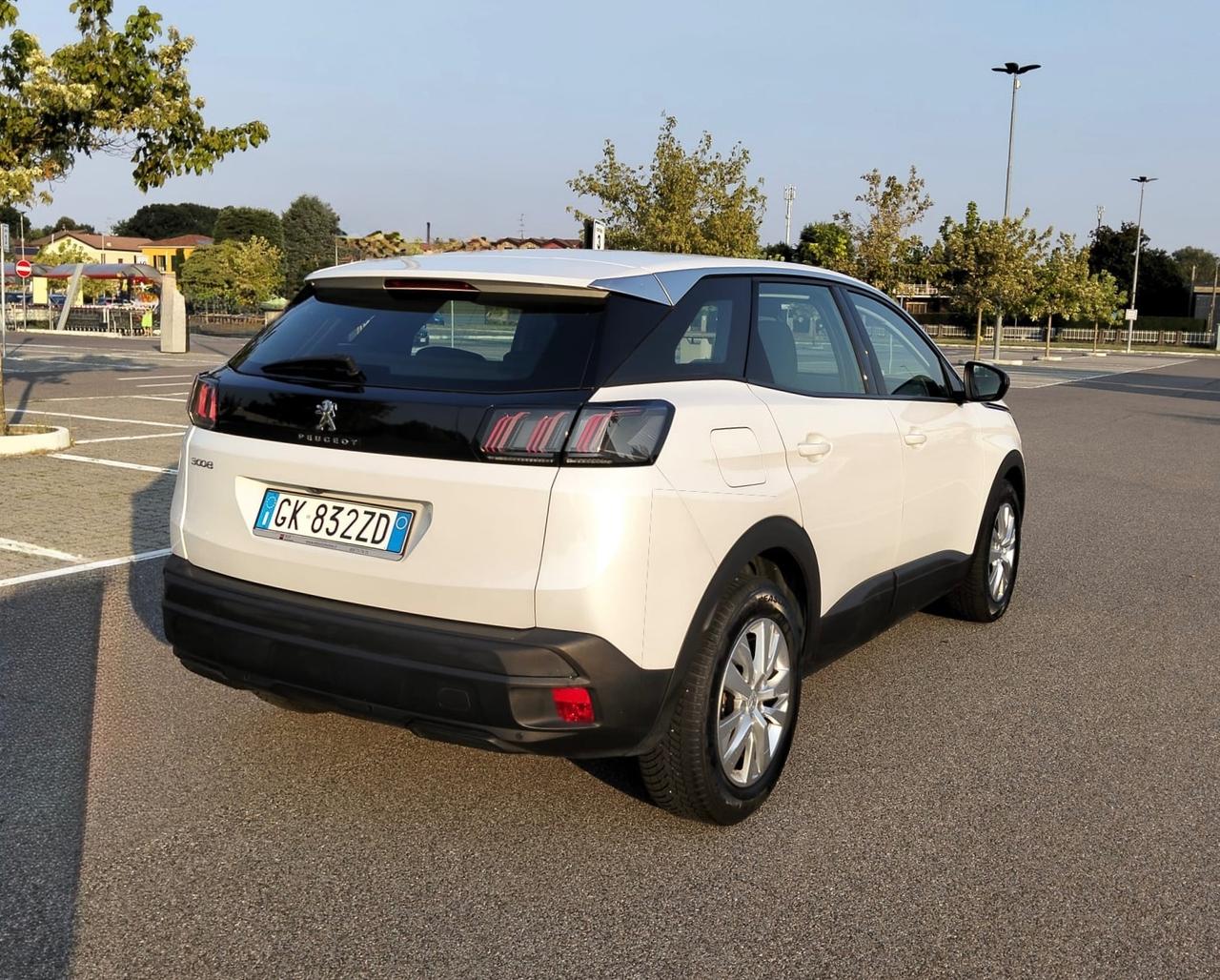 Peugeot 3008 PureTech Turbo 130 S&S EAT8*Navi*Camera*