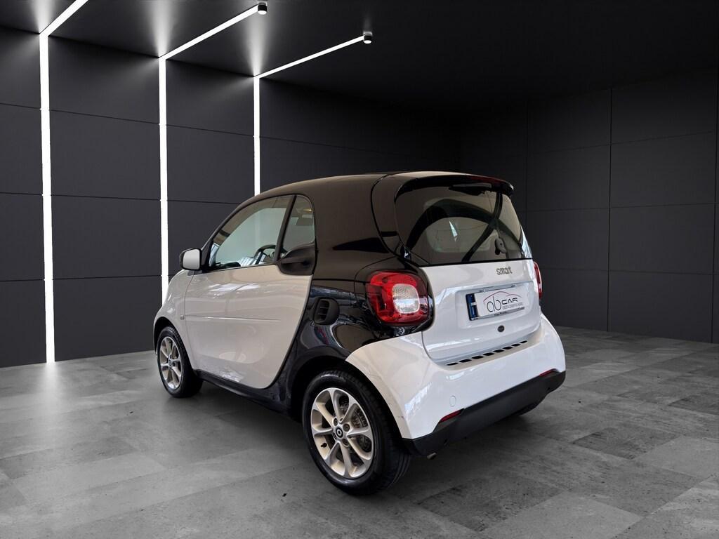 Smart fortwo 1.0 Youngster 71cv twinamic my18