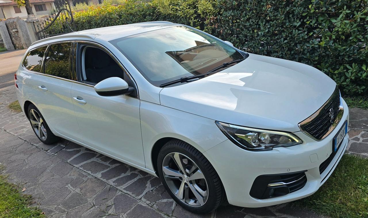 Peugeot 308 BlueHDi 130 S&S SW Allure bianco perla