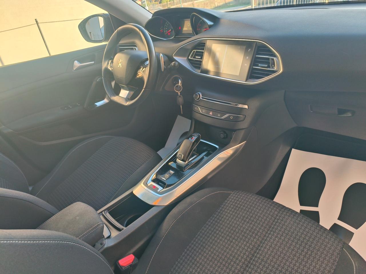 Peugeot 308 BlueHDi 100 S&S SW Active
