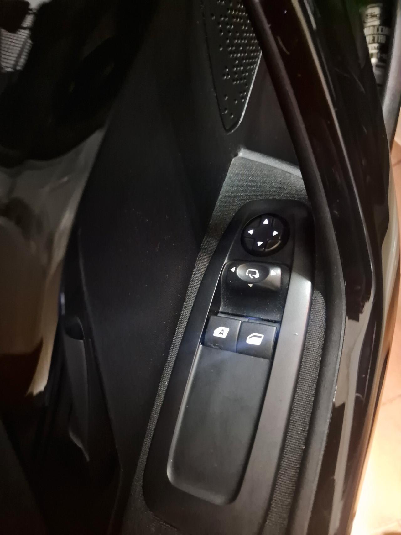 Peugeot 208 BlueHDi 100 S&S 5 porte Van Active