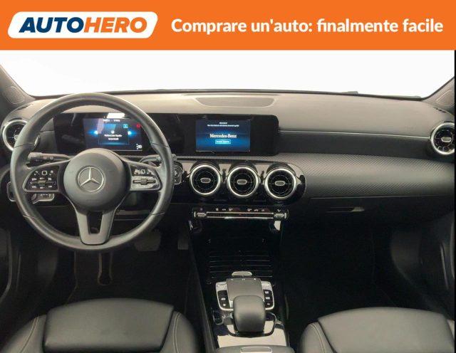 MERCEDES-BENZ A 180 d Automatic Business