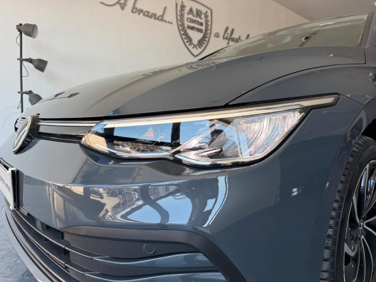 Volkswagen Golf 1.0 etsi evo 110cv dsg Uniprop Full Opt