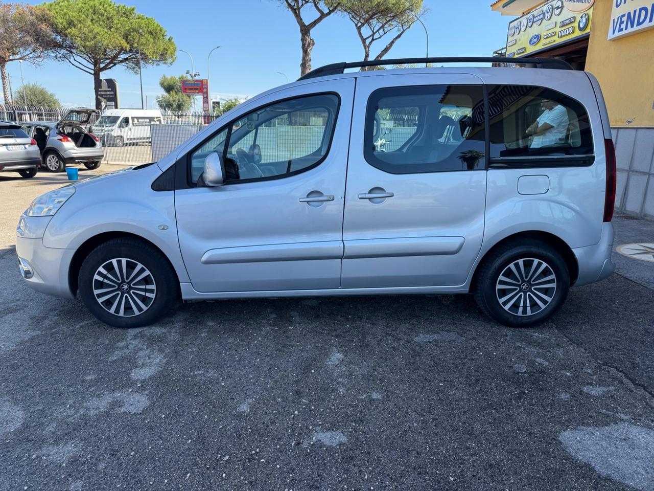 Peugeot Partner Tepee 1.6 e-HDi 92 CV S&S Outdoor