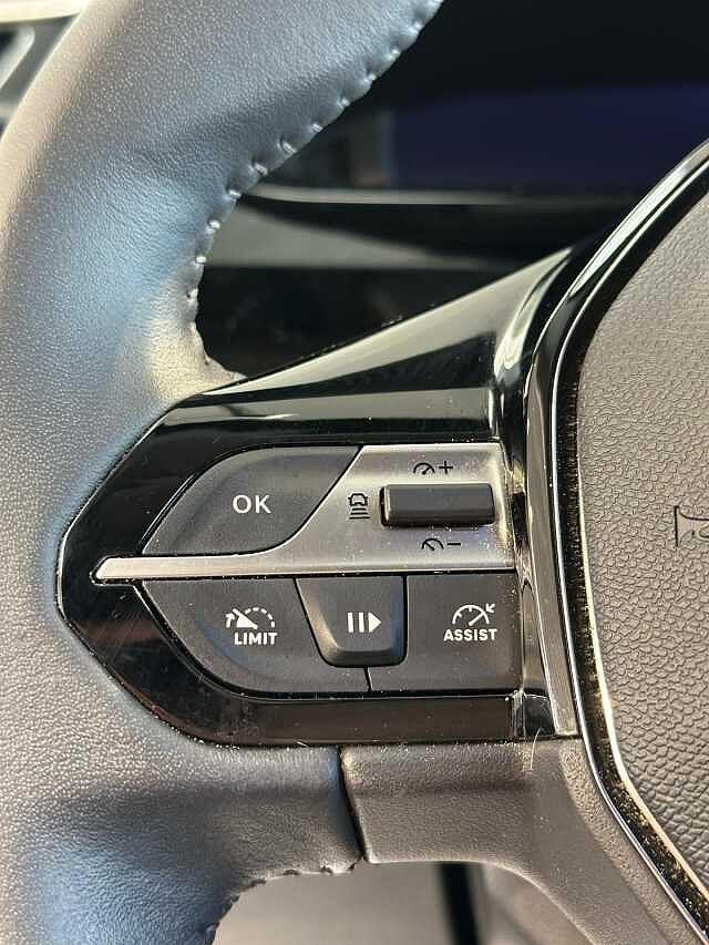 Peugeot 408 Hybrid 136 e-DCS6 Allure