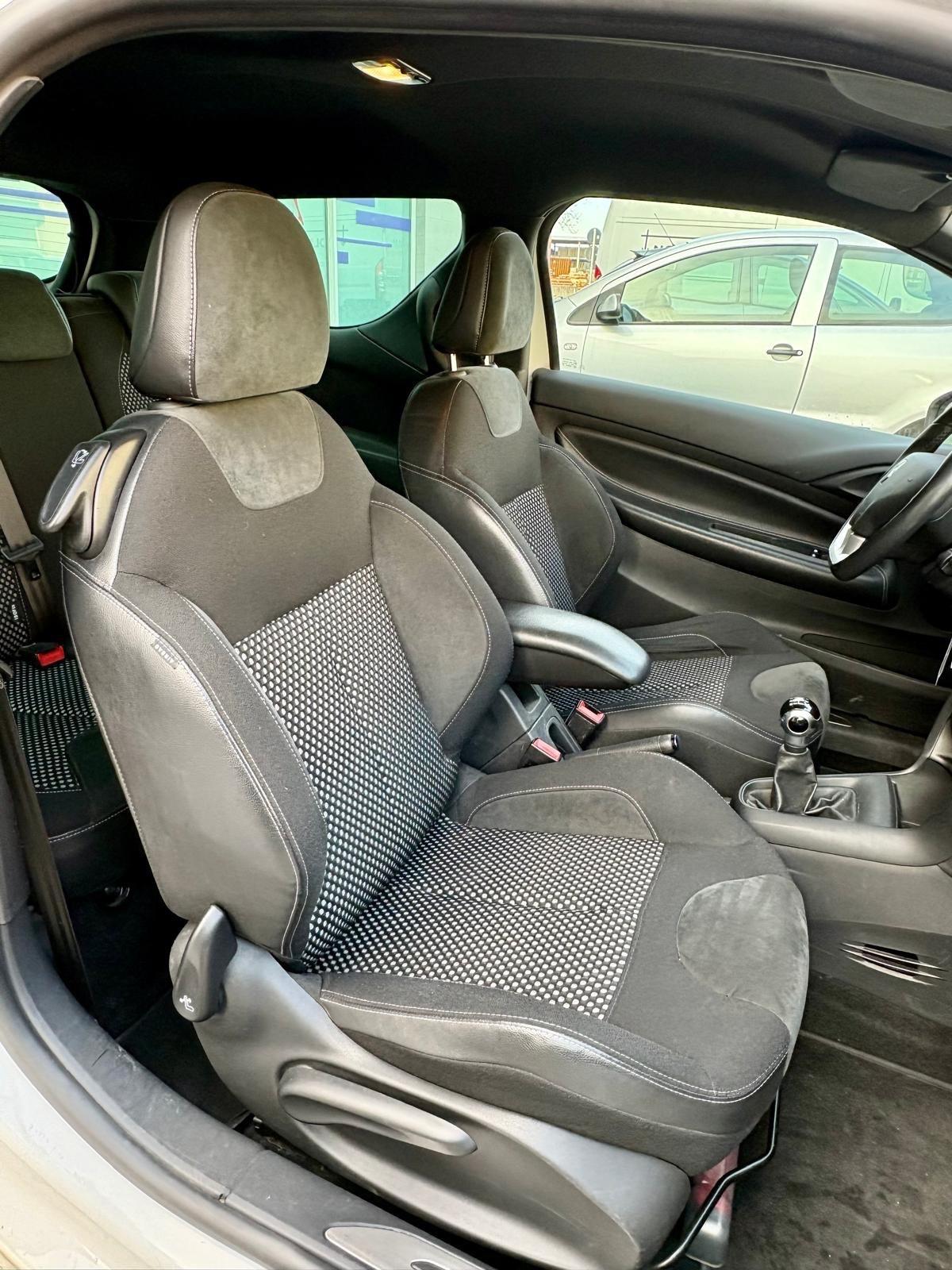 Ds DS3 3 1.4 HDi 70 Just Black