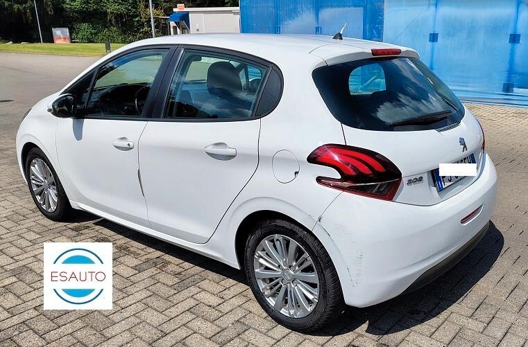 Peugeot 208 Allure 5 porte 1.2 benzina 82 cv euro 6b con garanzia