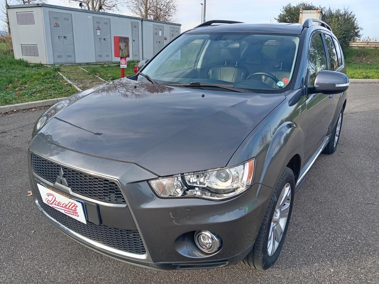 Mitsubishi Outlander 2.2 DI-D TC-SST Instyle DPF 7p TETTO APRIBILE