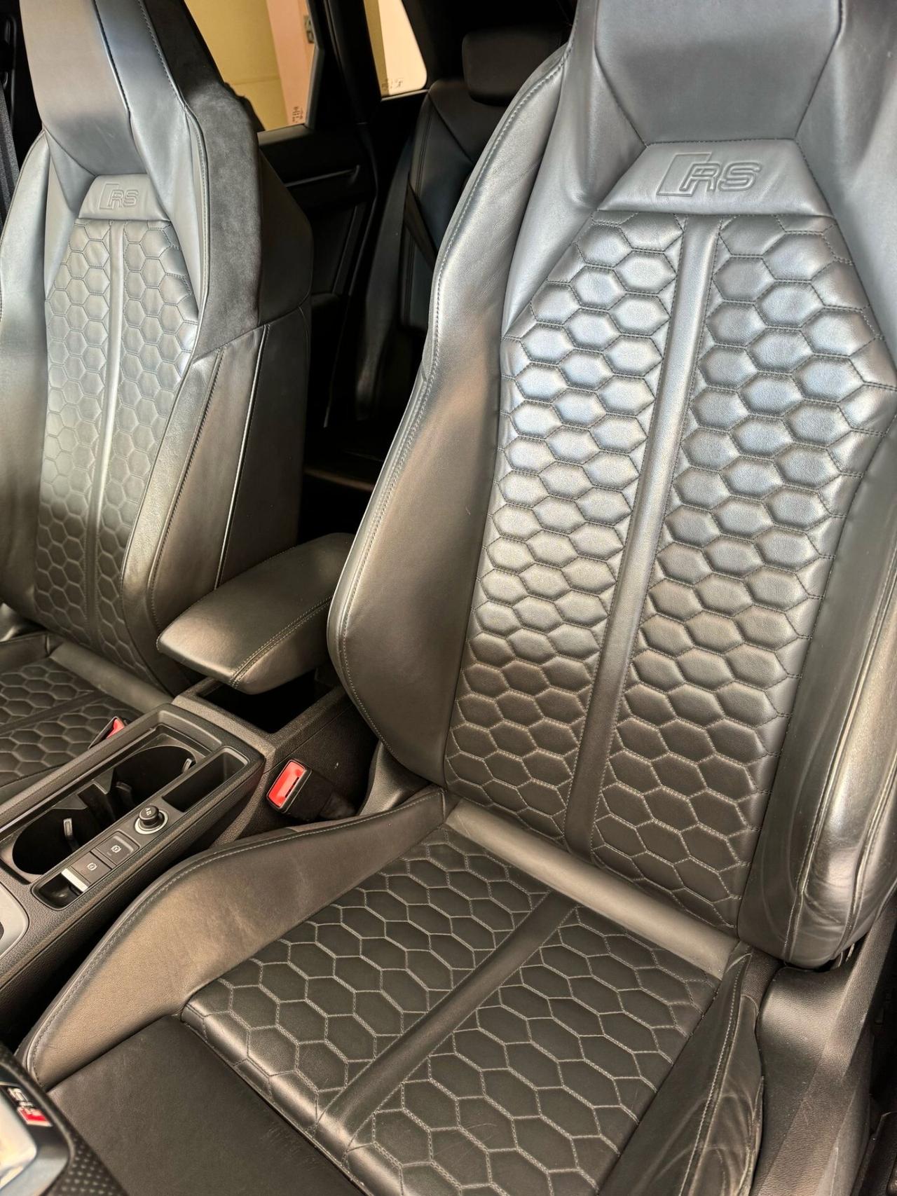 Audi Q3 RS quattro S tronic