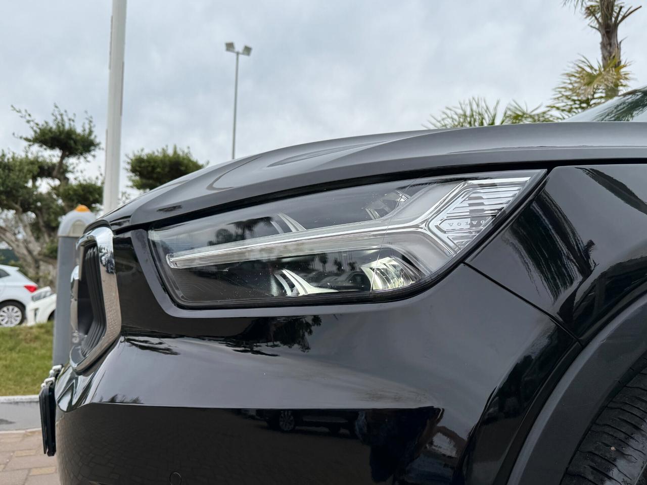 Volvo XC40 D3 AWD Geartronic Momentum MY21