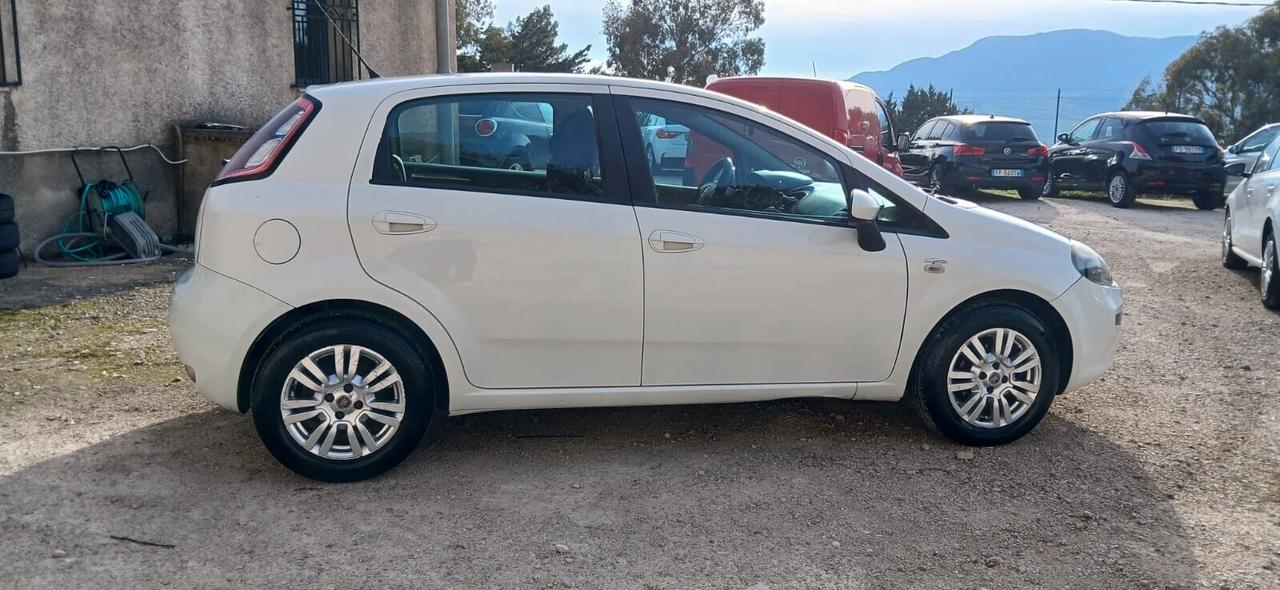 Fiat Punto 1.3 MJT II 75 CV 5P Lounge - 2012