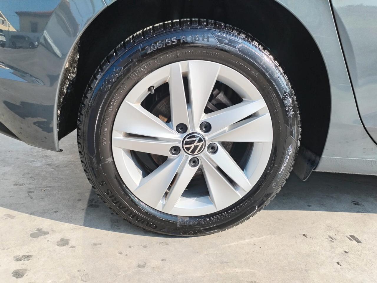 Volkswagen Golf 1.0 eTSI EVO DSG Life